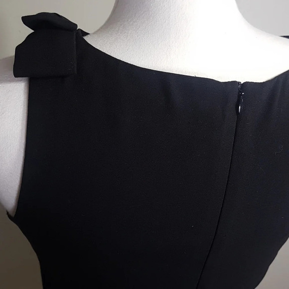 Trina Turk  LBD shoulder bow detail - Picture 8 of 10